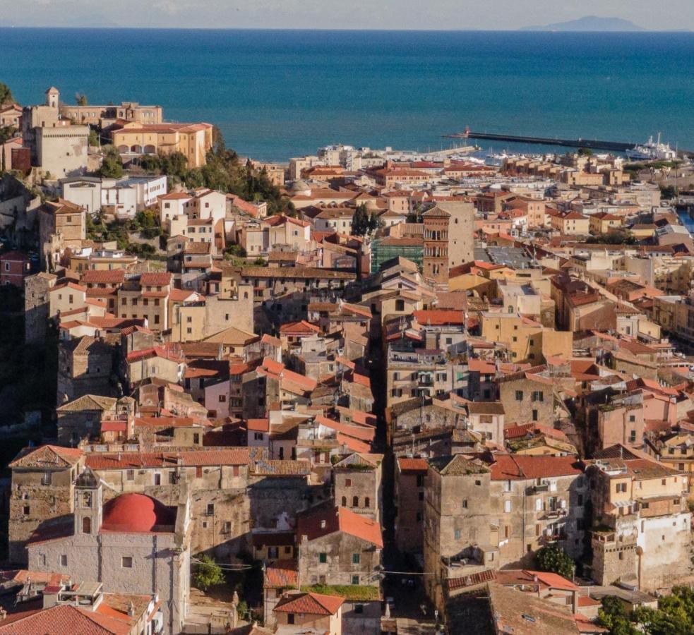 Torrione San Lorenzo I Terracina Exterior foto