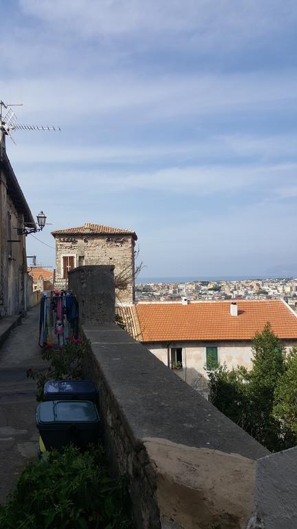 Torrione San Lorenzo I Terracina Exterior foto